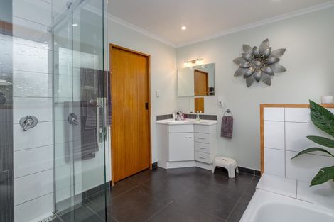 Photo of property in 22 Tiratu Road, Dannevirke, 4976