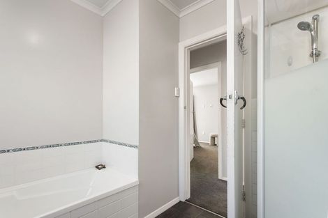 Photo of property in 21 Halliwell Avenue, Papanui, Christchurch, 8052