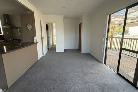 Photo of property in 57 Catkin Crescent, Papatoetoe, Auckland, 2025
