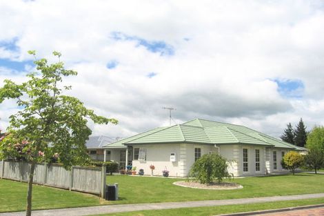 Photo of property in 6 Alba Place, Cambridge, 3434