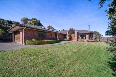 Photo of property in 11 Tanah Merah Drive, Papakura, 2110