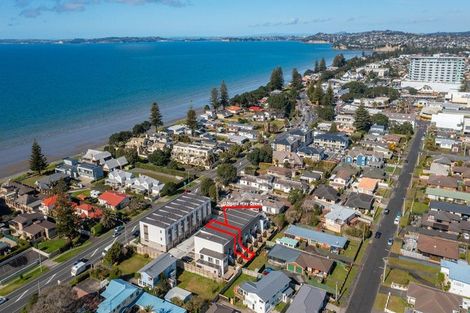 Photo of property in 11 Ngaru Way, Orewa, 0931