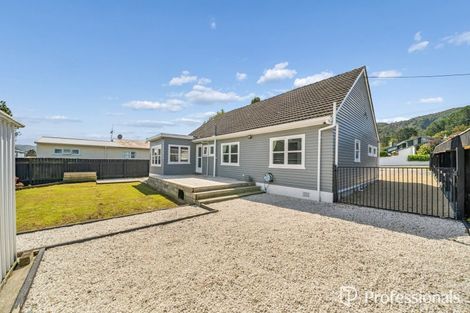 Photo of property in 400 Stokes Valley Road, Stokes Valley, Lower Hutt, 5019