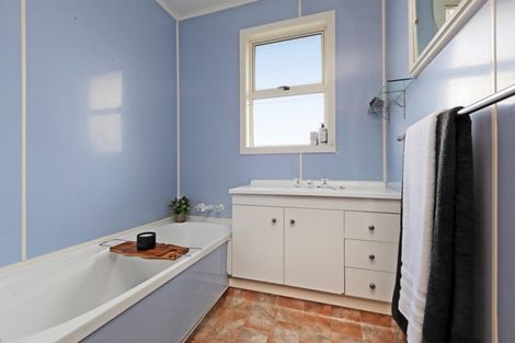 Photo of property in 2 Holyrood Street, Taradale, Napier, 4112