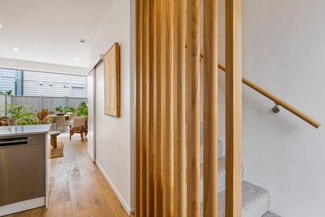 Photo of property in 12 Titoki Close, Matakana, 0985