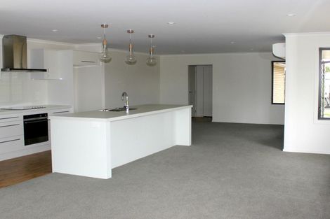 Photo of property in 4 Hereford Drive, Carterton, 5713