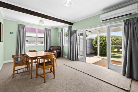 Photo of property in 402 Massey Street, Akina, Hastings, 4122