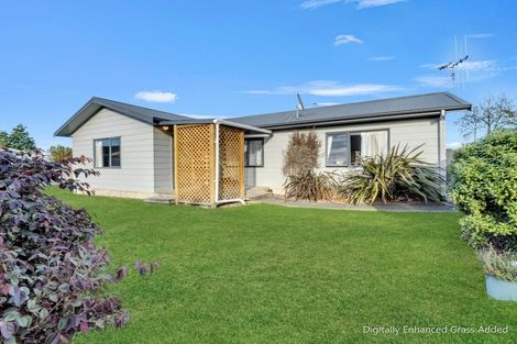 Photo of property in 32 Dahlstrom Grove, Kelvin Grove, Palmerston North, 4414
