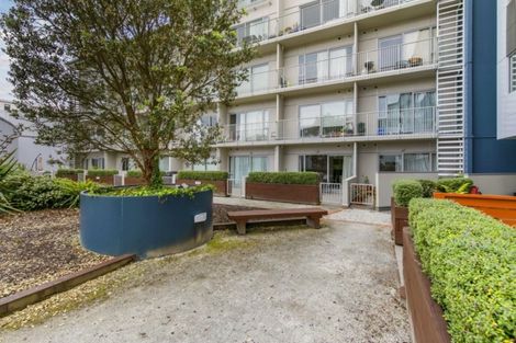 Photo of property in Shoal Haven Apartments, 106c/130 Anzac Street, Takapuna, Auckland, 0622