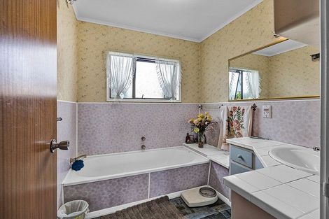 Photo of property in 10 Green Lane, Hawera, 4610