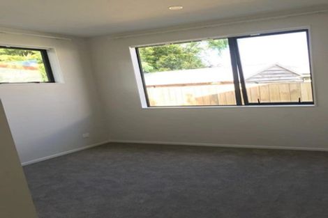Photo of property in 3 Sunward Rise, Glenfield, Auckland, 0629