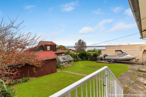 Photo of property in 116 Island Bay Road, Beach Haven, Auckland, 0626