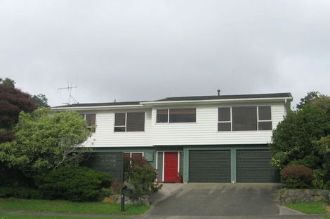 Photo of property in 3 Wadham Grove, Tawa, Wellington, 5028