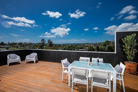 Photo of property in 6 Fairway Avenue, Red Beach, 0932