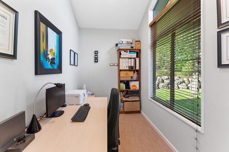 Photo of property in 4 Lamont Place, Waikanae, 5036