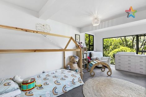 Photo of property in 23 Ferry Road, Days Bay, Lower Hutt, 5013