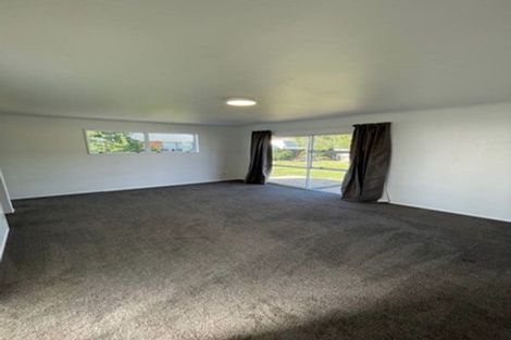 Photo of property in 8 Robert Grigg Place, Hamilton East, Hamilton, 3216