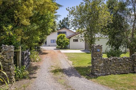 Photo of property in 531 Kawiu Road, Levin, 5572