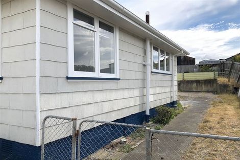 Photo of property in 12 Churchill Crescent, Tawhero, Whanganui, 4501