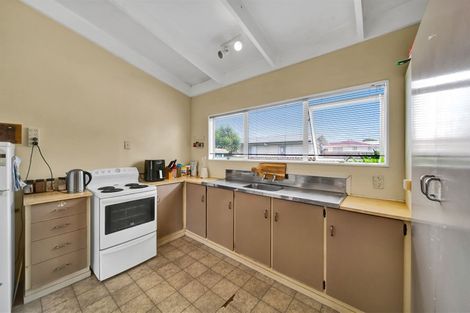 Photo of property in 2/18 Trimble Place, Bell Block, New Plymouth, 4312