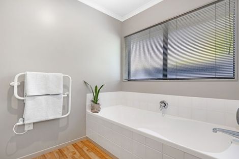 Photo of property in 26 Ohope Place, Papamoa Beach, Papamoa, 3118