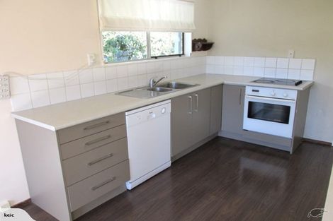 Photo of property in 2/19 Philson Terrace, Browns Bay, Auckland, 0630