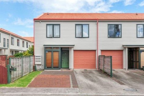Photo of property in Tuscany Towers, 76/1 Ambrico Place, New Lynn, Auckland, 0600
