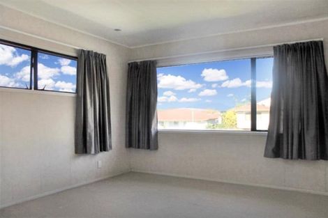 Photo of property in 7 Spears Place, Botany Downs, Auckland, 2010