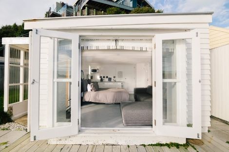 Photo of property in 18c Trevor Terrace, Paremata, Porirua, 5024