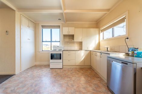 Photo of property in 72 Avenue Road, West End, Timaru, 7910