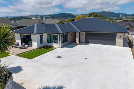 Photo of property in 5 Datum Way, Paraparaumu, 5032