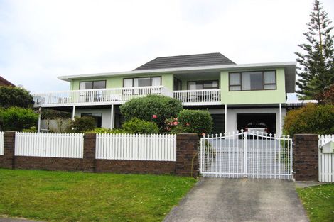 Photo of property in 73 Pacific Parade, Army Bay, Whangaparaoa, 0930