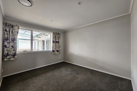 Photo of property in 11 Salas Place, Papakura, 2110