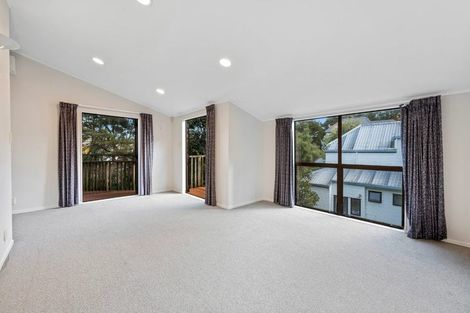 Photo of property in 1/58 James Evans Drive, Northcote, Auckland, 0627