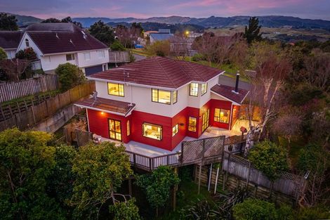Photo of property in 6 Samwell Drive, Whitby, Porirua, 5024