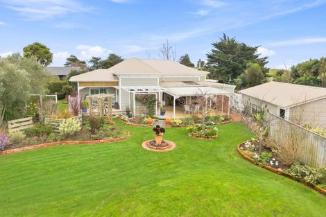 Photo of property in 8a Tirimoana Place, Otamatea, Whanganui, 4501