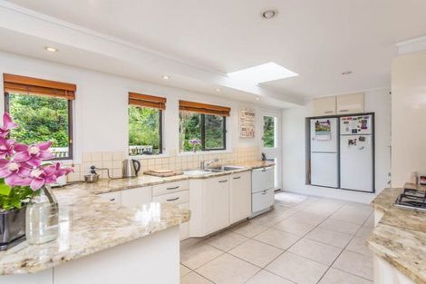 Photo of property in 90 Wood Bay Road, Titirangi, Auckland, 0604