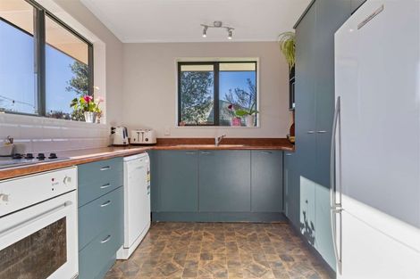 Photo of property in 19 Farnborough Drive, Nawton, Hamilton, 3200