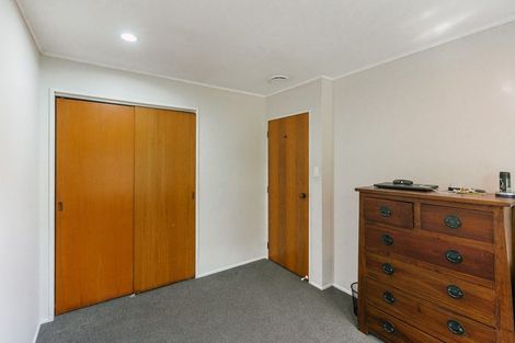 Photo of property in 28 Kentucky Way, Awapuni, Palmerston North, 4412