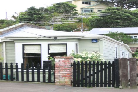 Photo of property in 24 Duppa Street, Berhampore, Wellington, 6023
