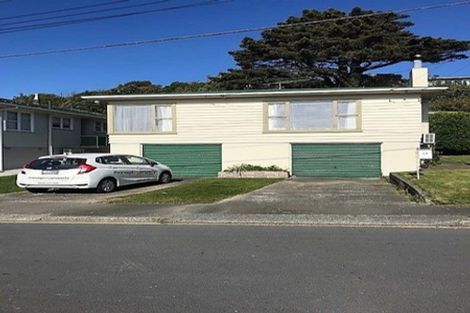 Photo of property in 29 Bancroft Terrace, Newlands, Wellington, 6037