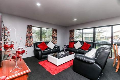 Photo of property in 23 Robertson Road, Favona, Auckland, 2024