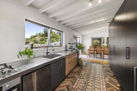 Photo of property in 37 Main Road, Raglan, 3225
