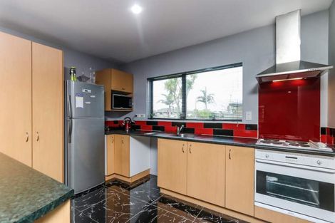 Photo of property in 23 Robertson Road, Favona, Auckland, 2024