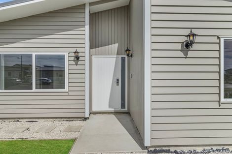 Photo of property in 17 Uatoto Road, Clarks Beach, 2122