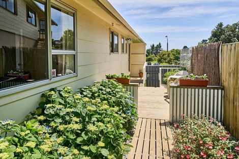 Photo of property in 2/30 Adventure Drive, Whitby, Porirua, 5024