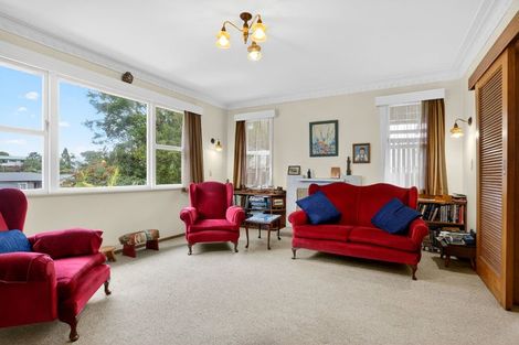 Photo of property in 15 Rosecamp Road, Beach Haven, Auckland, 0626