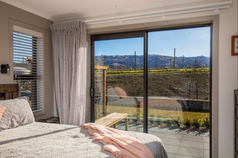 Photo of property in 1 Stella Way, Waikerikeri, Alexandra, 9391