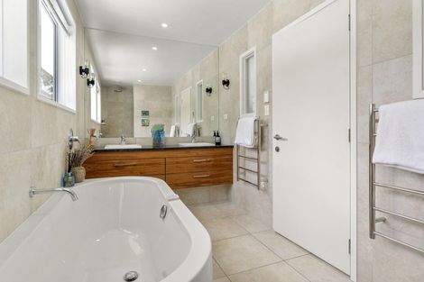 Photo of property in 70 Victoria Avenue, Remuera, Auckland, 1050