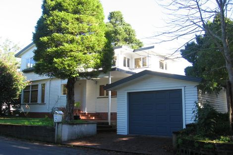 Photo of property in 10 Tawini Road, Titirangi, Auckland, 0604